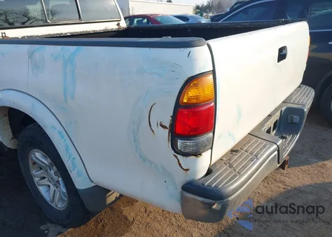 2004 Toyota Tundra Sr5 V8 from USA, damaged, VIN 5TBBT44104S455758
